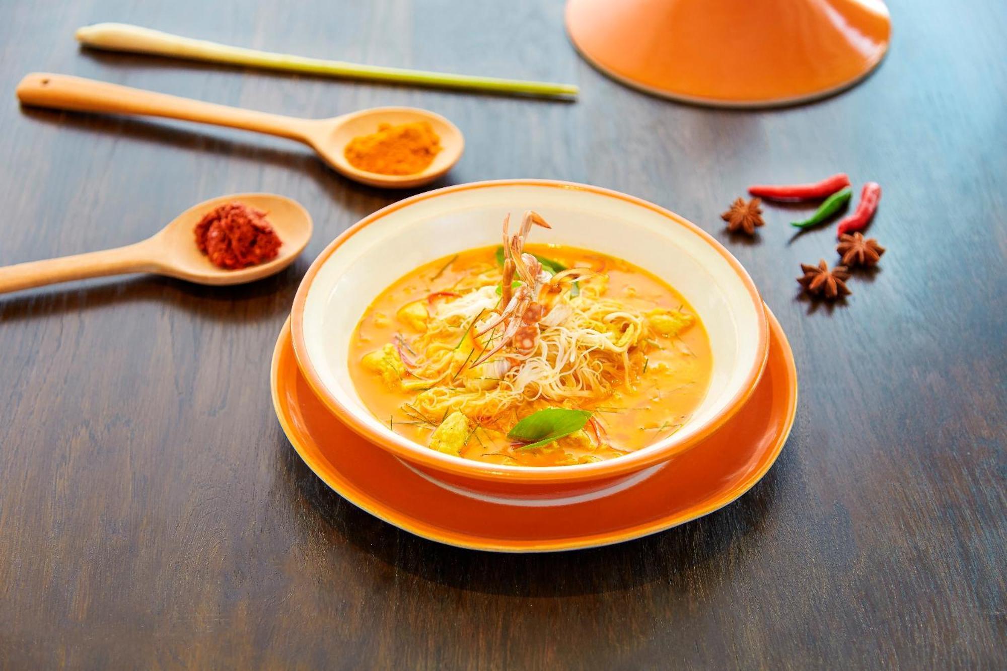 Grand Mercure Phuket Patong Екстер'єр фото Thai food