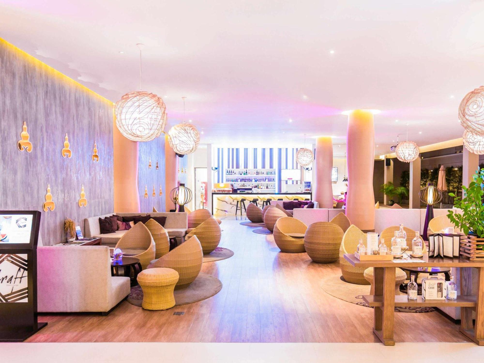 Grand Mercure Phuket Patong Екстер'єр фото Lobby